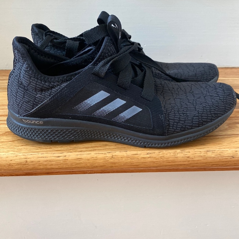Adidas bounce sneaker